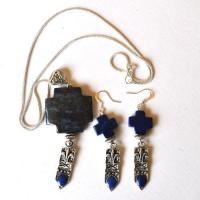 Lpc 041 pendentif boucles oreilles chaine croix lapis lazuli fleur lys 1 