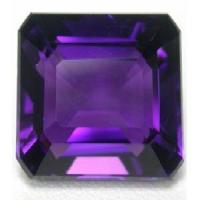 Pta 049c amethyste carree 18x18x9 5mm 32carats uruguay pierre semi precieuse